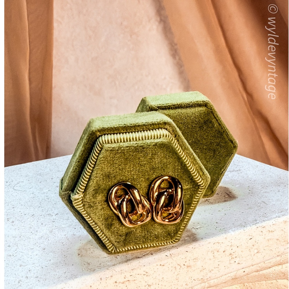Gold Linking Circle Earrings